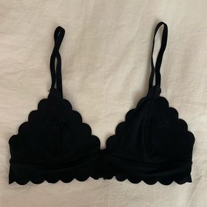 Black scalloped Bralette - Urban Outfitters